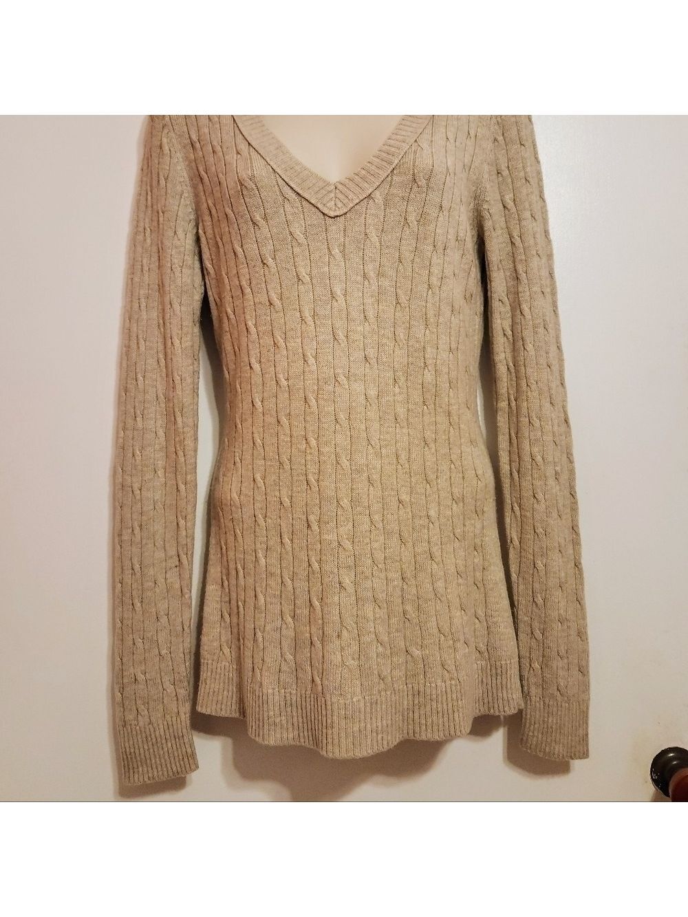 Ann Taylor LOFT Cable Knit V Neck Sweater Small - Picture 4 of 11
